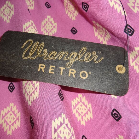 Wrangle Retro brand top size XXL, rayon, pink with cream print design, NWT, soft - Picture 7 of 16